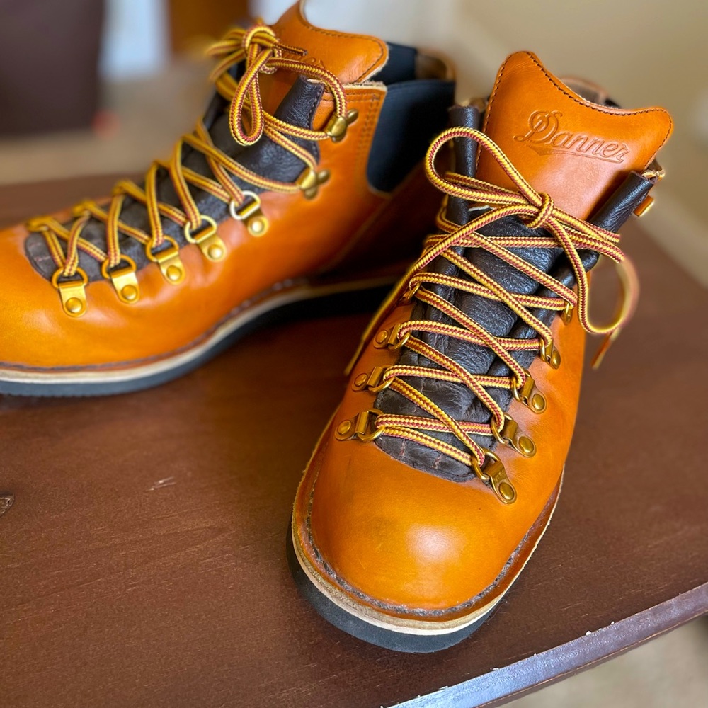 Danner Vertigo 1845 - Size 7.5 - US Mens